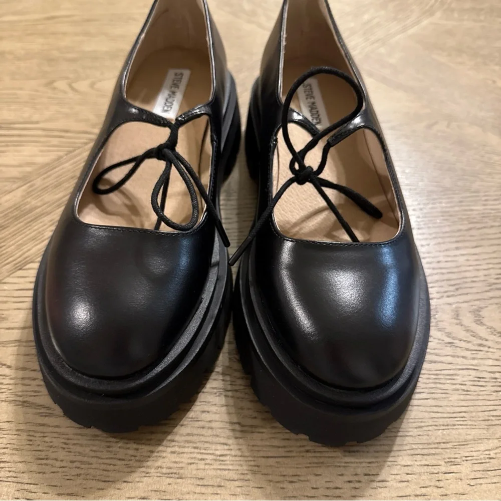 Steve Madden Black Mary Jane Shoes - Picture 3 of 5